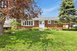42 KAWARTHA DRIVE | Lindsay Ontario | Slide Image Three