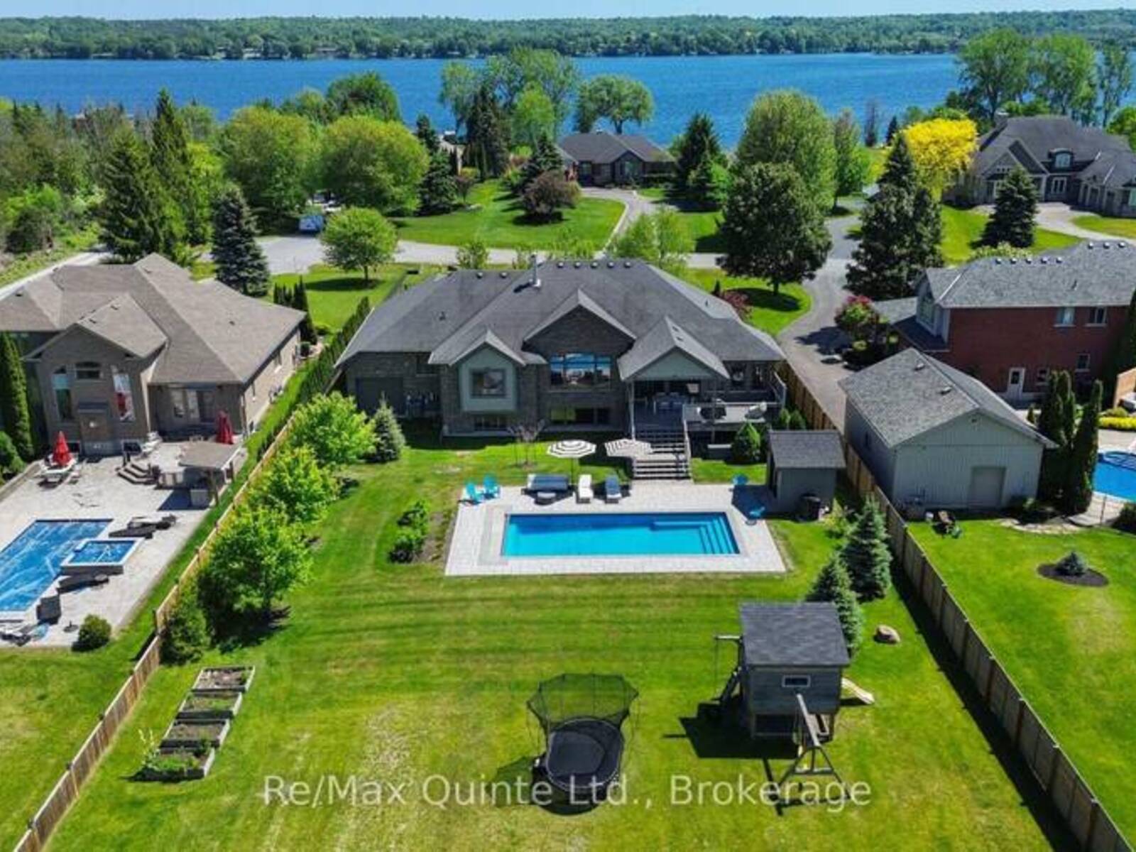54 SETTLERS LANDING DRIVE, Quinte West, Ontario K8R 0A9