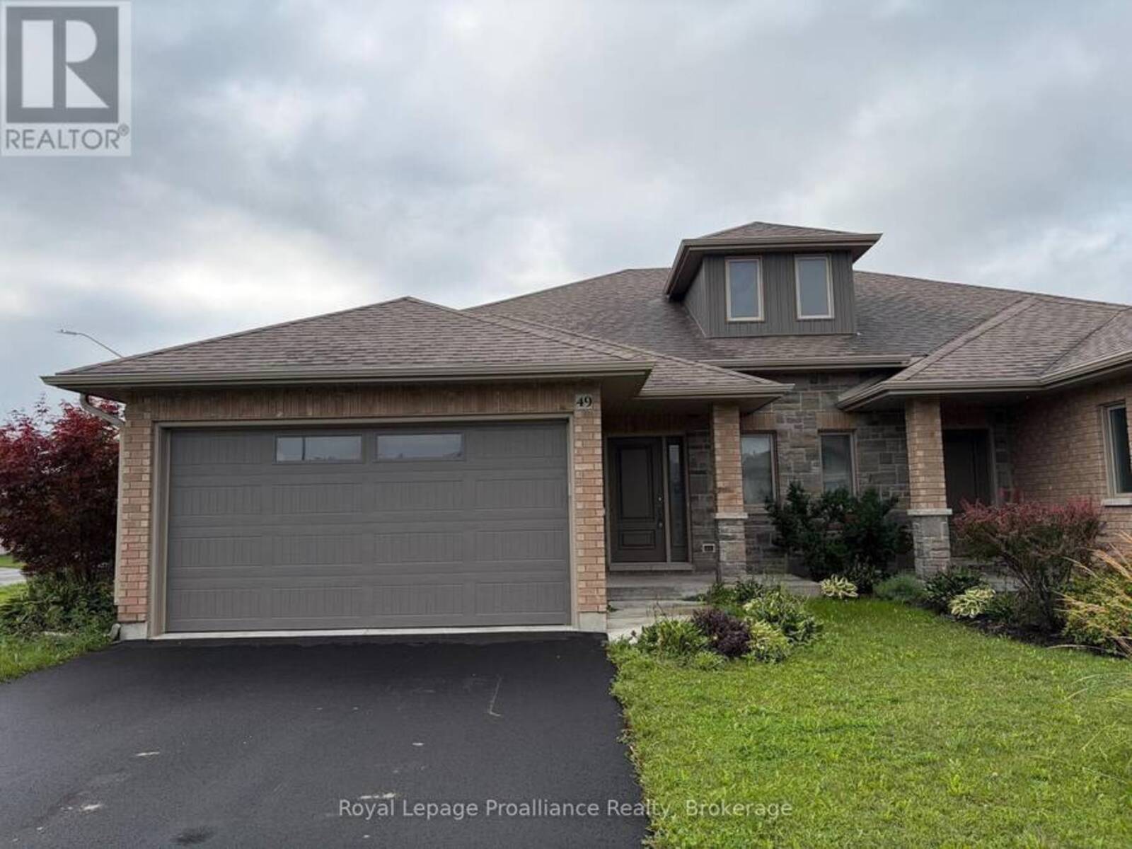 49 HILLSIDE MEADOW DRIVE, Quinte West, Ontario K8V 0J5