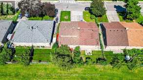65 COMBERMERE DRIVE | Toronto Ontario | Slide Image Thirty-seven