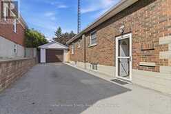 216 COLLEGE AVENUE | Oshawa Ontario | Slide Image Thirty-six