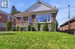 216 COLLEGE AVENUE | Oshawa Ontario | Slide Image Three