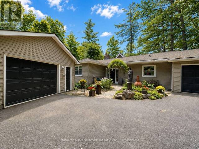 25 GOVERNMENT DOCK ROAD Coboconk Ontario, K0M 2L0 - 4 Bedrooms Waterfront Home For sale