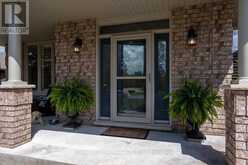 85 SOUTH HARBOUR DRIVE | Bobcaygeon Ontario | Slide Image Three