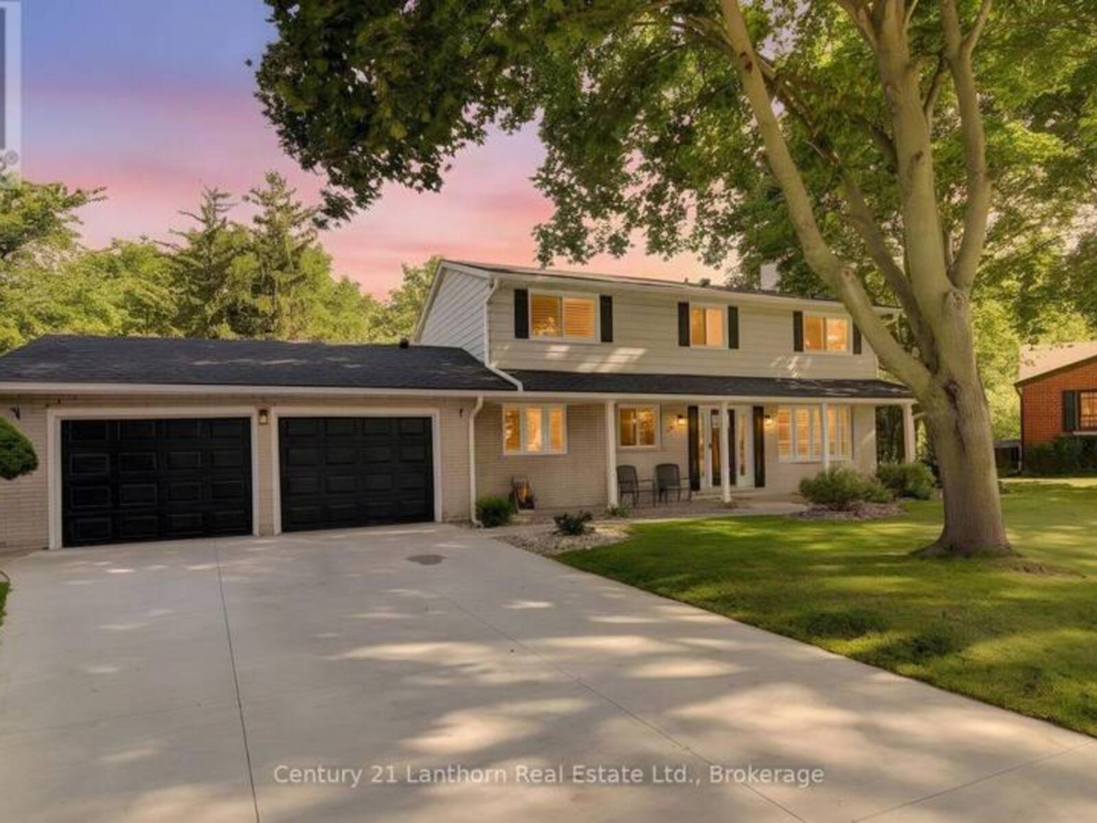 23 WEST COVE, Cambridge, Ontario N1S 3R6