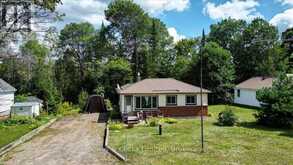 2146 LOOP ROAD | Highlands East Ontario | Slide Image Three