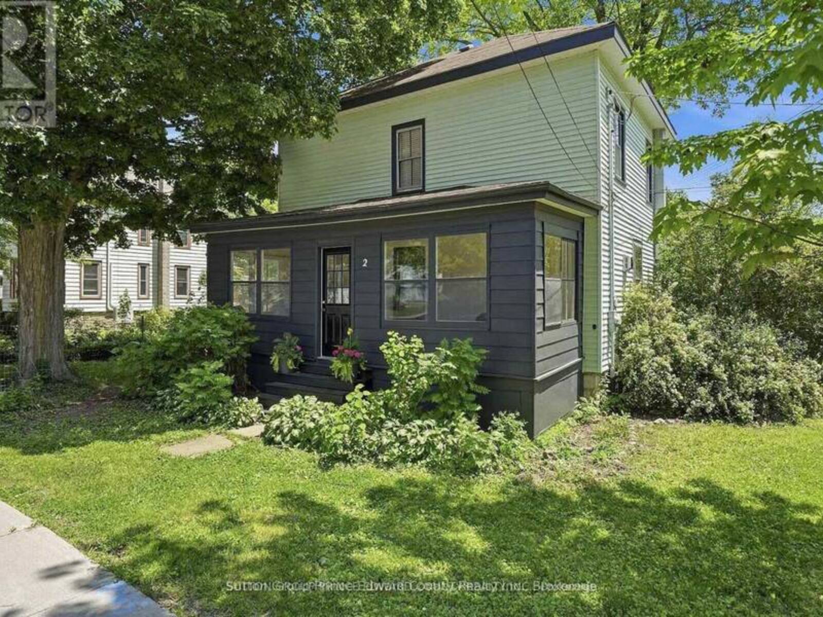 2 QUEEN STREET, Prince Edward, Ontario K0K 2T0