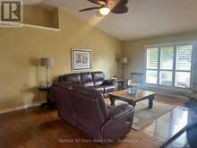 22 HALLETT CRESCENT | Kawartha Lakes Ontario | Slide Image Six