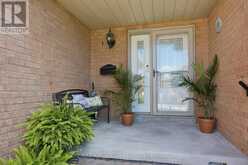 263 GLEN HILL DRIVE | Whitby Ontario | Slide Image Four