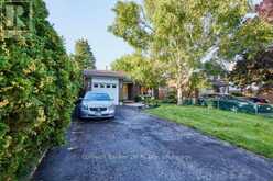 41 PANTER CRESCENT | Ajax Ontario | Slide Image Three