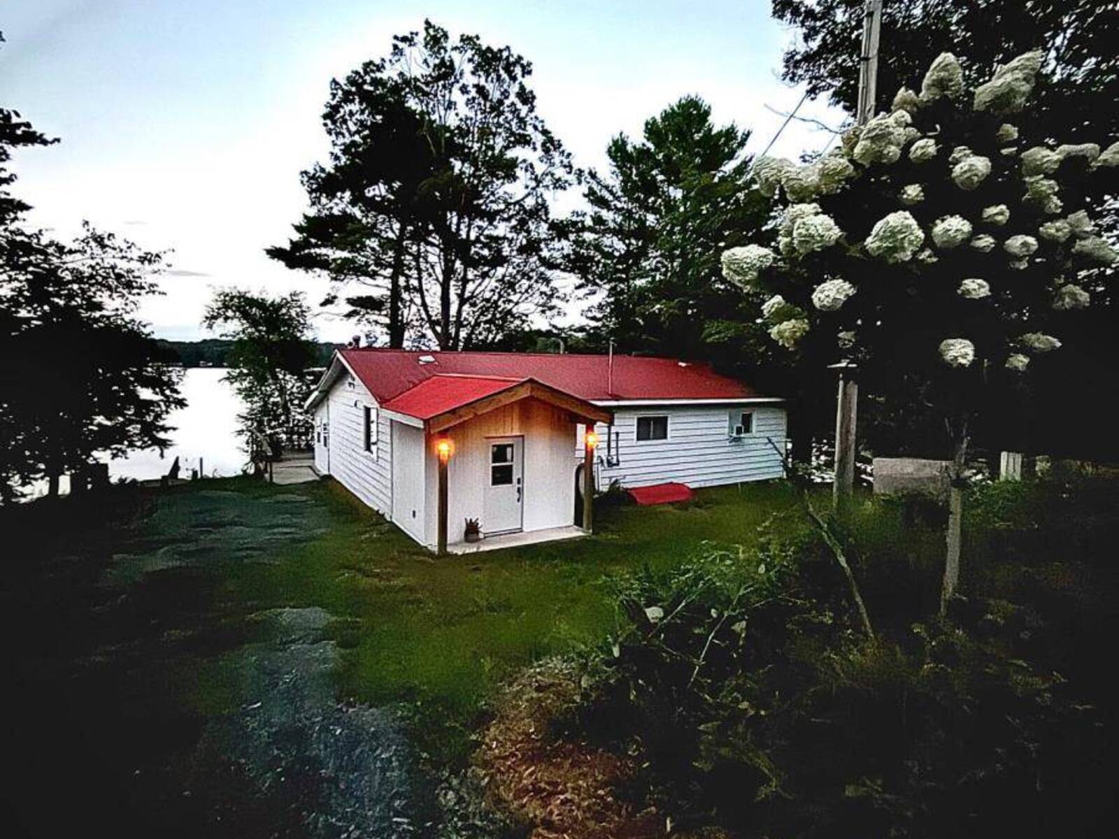 1080 PILLAR LANE, Inverary, Ontario K0H 2L0