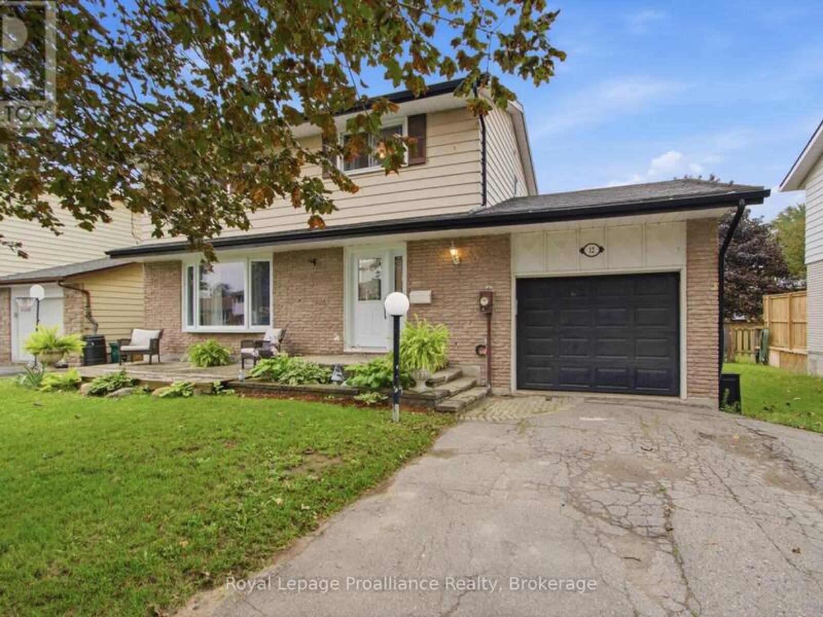 12 O'NEIL CRESCENT, Quinte West, Ontario K8V 5Y6