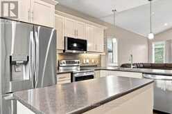 54 CAVENDISH DRIVE | Belleville Ontario | Slide Image Ten