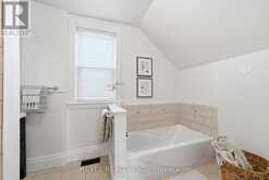 52 CAMBRIDGE STREET N | Lindsay Ontario | Slide Image Thirty-two