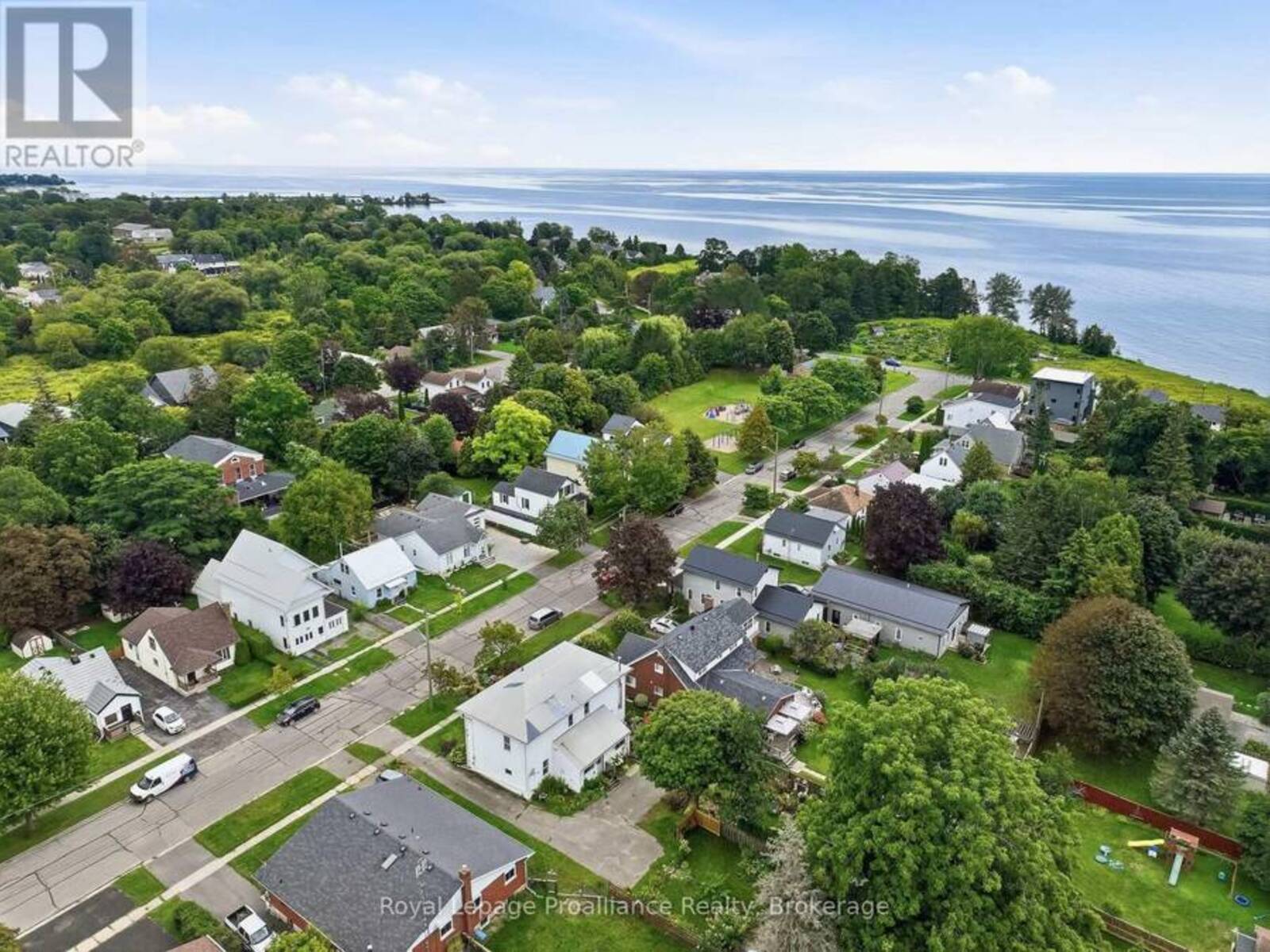 177 STUART STREET, Cobourg, Ontario K9A 2Y1