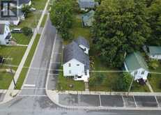22 OAK STREET | Havelock-Belmont-Methuen Ontario | Slide Image Two