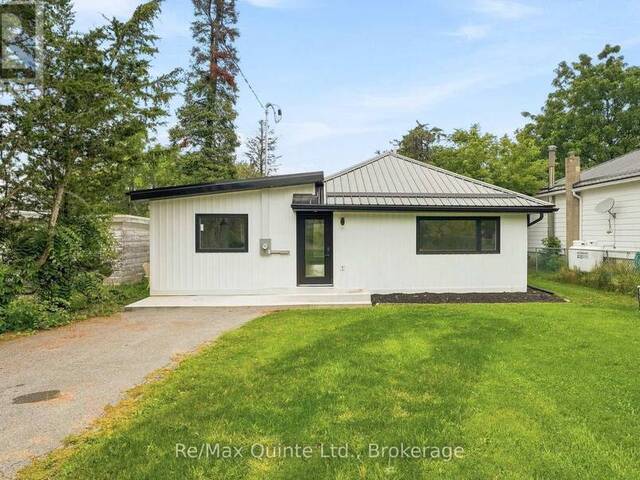 417 COUNTY ROAD 28 Prince Edward Ontario, K8P 3J1 - 2 Bedrooms Home For Sale
