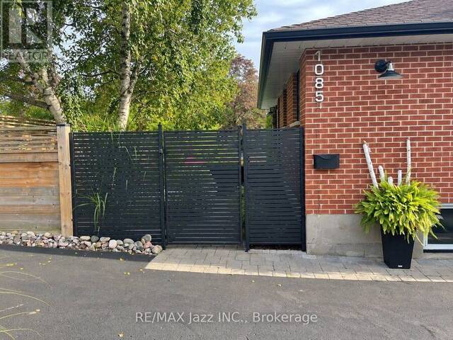 1085 WILLOWDALE AVENUE Oshawa Ontario, L1H 1W7 - 2 Bedrooms Home For Sale