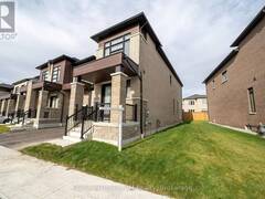 136 OGSTON CRESCENT Whitby Ontario, L1P 0H3