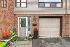 27 THE BRIDLE PATH | Clarington Ontario | Slide Image Three