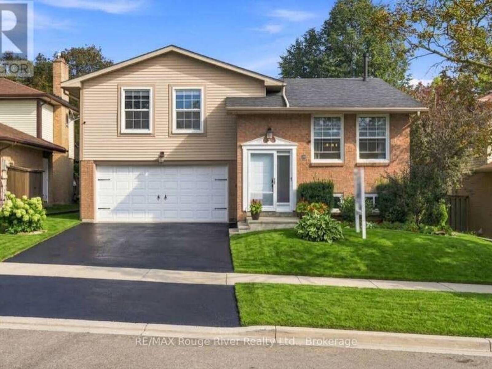 117 PINE HILLS ROAD, Whitby, Ontario L1N 6N9