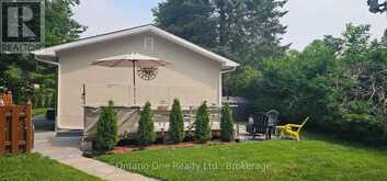 150 LOFTY PINES CRESCENT | Gravenhurst Ontario | Slide Image Three