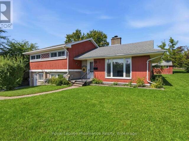 302 KING STREET Quinte West Ontario, K8V 3X5 - 3 Bedrooms Home For Sale