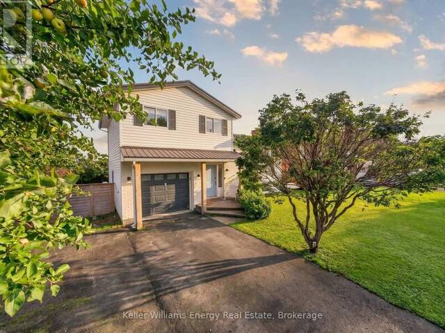 5 HARBOURVIEW CRESCENT Prince Edward Ontario, K0K 3L0 - 3 Bedrooms Home For Sale