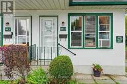 465 DUNDAS STREET W | Belleville Ontario | Slide Image Three