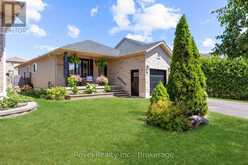 39 SPRINGDALE DRIVE | Lindsay Ontario | Slide Image Two