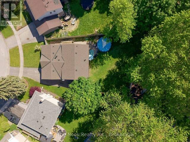 30 DEERPARK CRESCENT Clarington Ontario, L1C 3M3 - 4 Bedrooms Home For Sale
