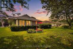 6 HERITAGE DRIVE | Prince Edward Ontario | Slide Image Two