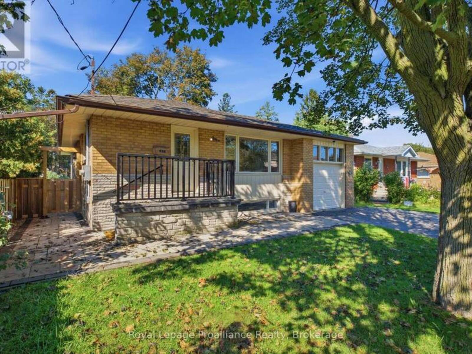400 HARRIS STREET, Whitby, Ontario L1N 3C5