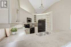 14 - 25 HEARTWOOD DRIVE | Belleville Ontario | Slide Image Fifteen