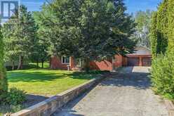 60 BAYSIDE AVENUE | Tay Ontario | Slide Image Two