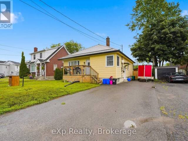 17 BURTON STREET Belleville Ontario, K8P 1E5 - Multi-family Home For Sale