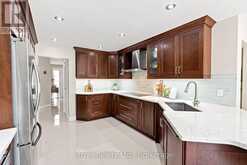 5 CARRIAGE LANE | Clarington Ontario | Slide Image Twelve