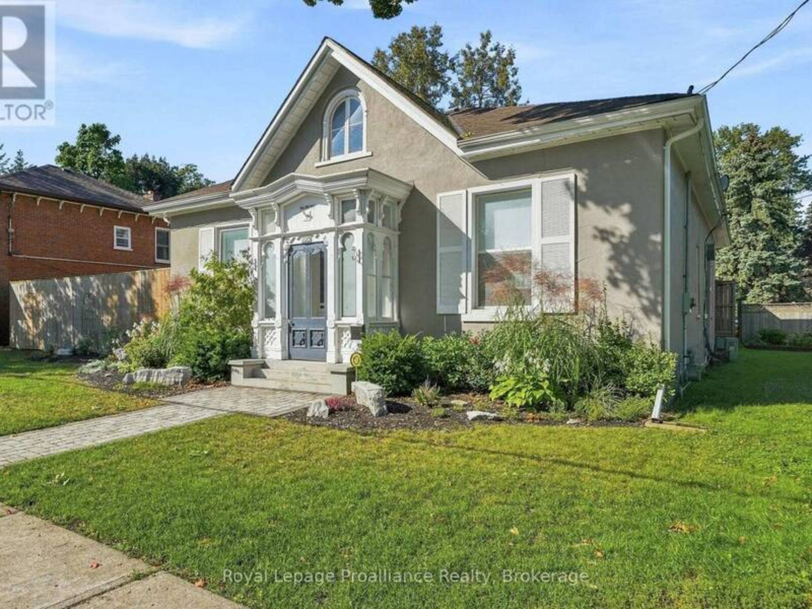 220 CHARLES STREET, Belleville, Ontario K8N 3M4