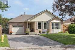 814 LOCHNESS CRESCENT | Oshawa Ontario | Slide Image One