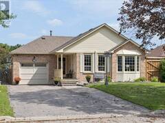 814 LOCHNESS CRESCENT Oshawa Ontario, L1J 7P6