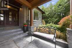 1018 LOCKWOOD CIRCLE | Newmarket Ontario | Slide Image Four