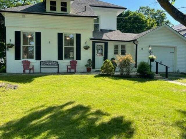 17 DODD STREET Fenelon Falls Ontario, K0M 1N0 - 3 Bedrooms Home For Sale