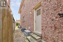 41 WINTERBERRY DRIVE | Whitby Ontario | Slide Image Thirty-four