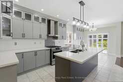 1633 GRANDVIEW STREET N | Oshawa Ontario | Slide Image Eight