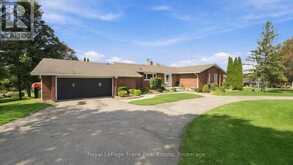 61 BLUEWATER AVENUE | Lindsay Ontario | Slide Image Two
