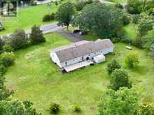 885 COUNTY ROAD 38 | Campbellford Ontario | Slide Image Four