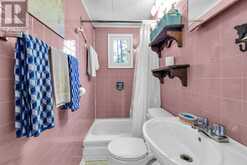 32 SUNSET LANE | Fenelon Falls Ontario | Slide Image Seventeen