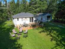 32 SUNSET LANE | Fenelon Falls Ontario | Slide Image Three