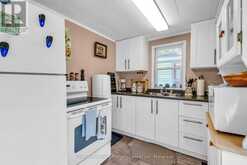 32 SUNSET LANE | Fenelon Falls Ontario | Slide Image Eight