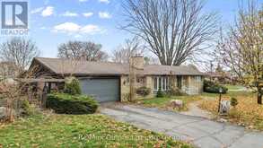 5 STANLEY PARK DRIVE | Belleville Ontario | Slide Image Three